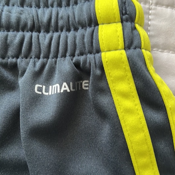 Adidas shorts - Picture 5 of 7